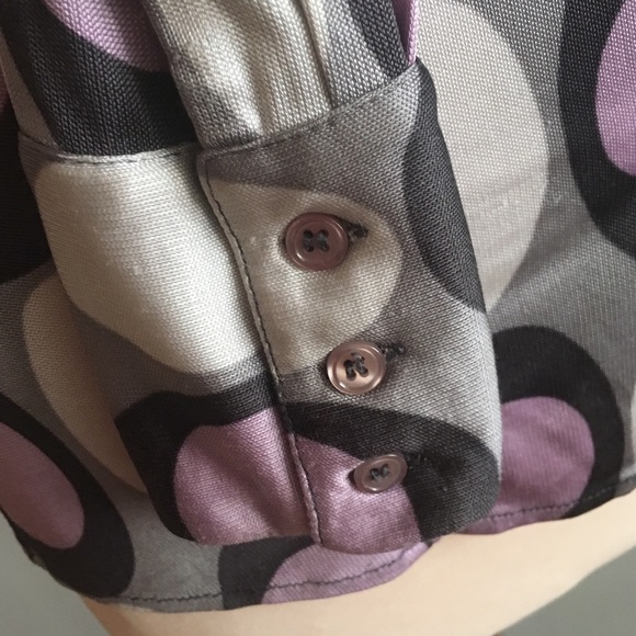 Graphic XS lavender & grey button-down blouse - Picture 7 of 7